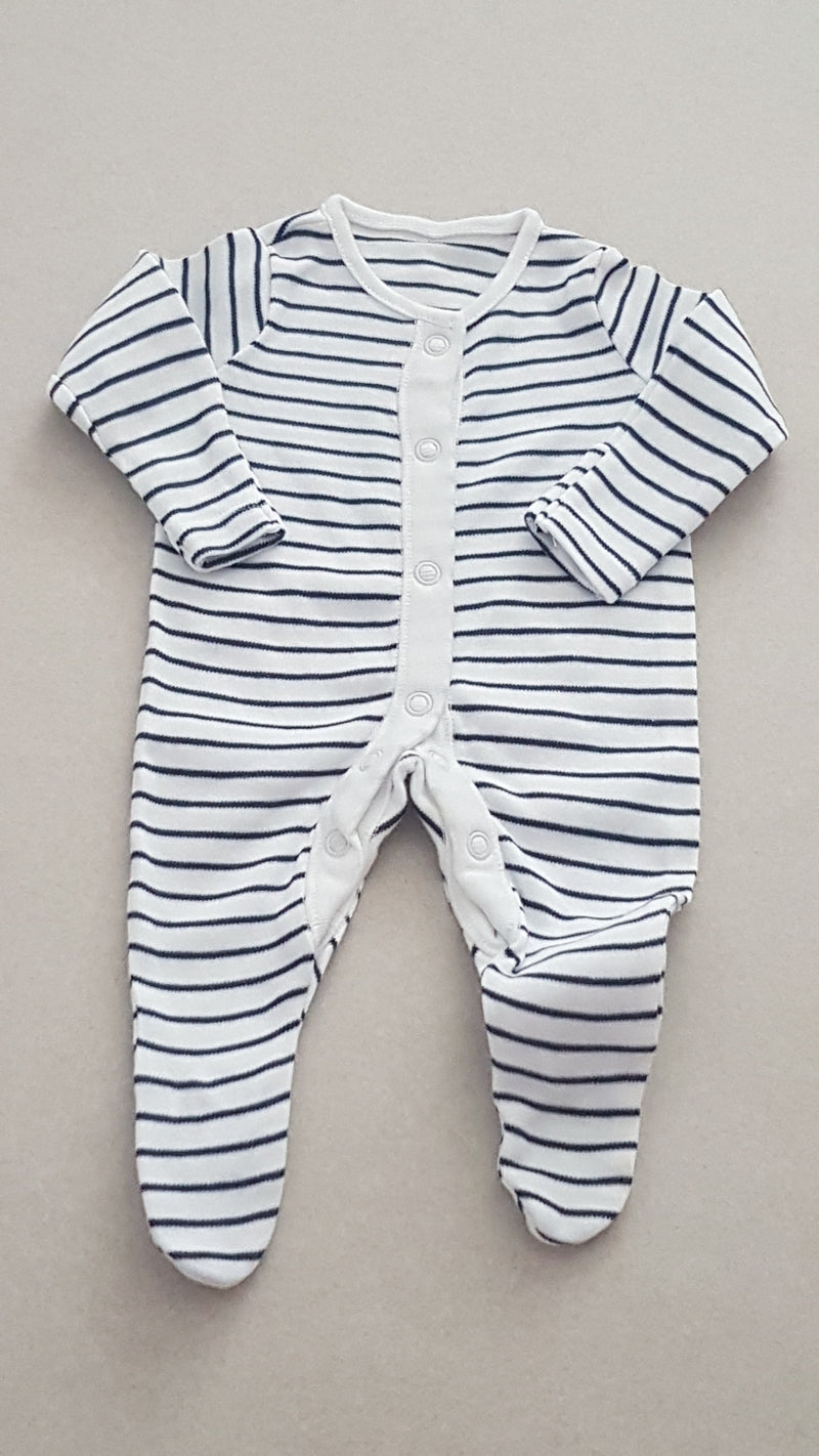 F&F KIDS KISFIÚ RUGDALÓZÓ