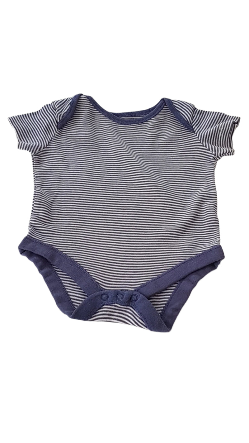 F&F CSÍKOS KISFIÚ BODY 74