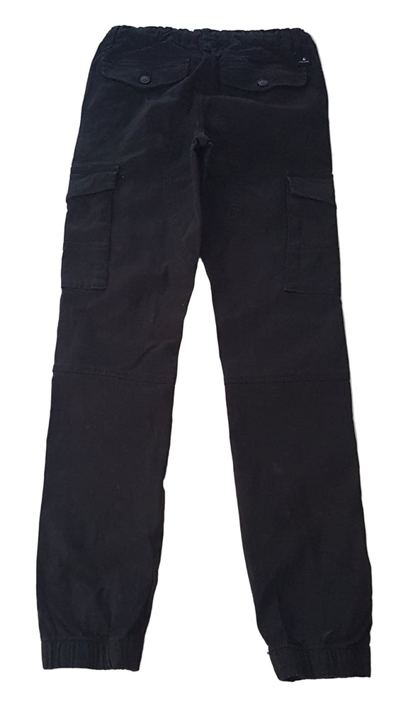 JACKS&JONES FEKETE SZÍNŰ KISFIÚ JOGGER ÁLLÍTHATÓ GUMIS DERÉKRÉSSZEL 164