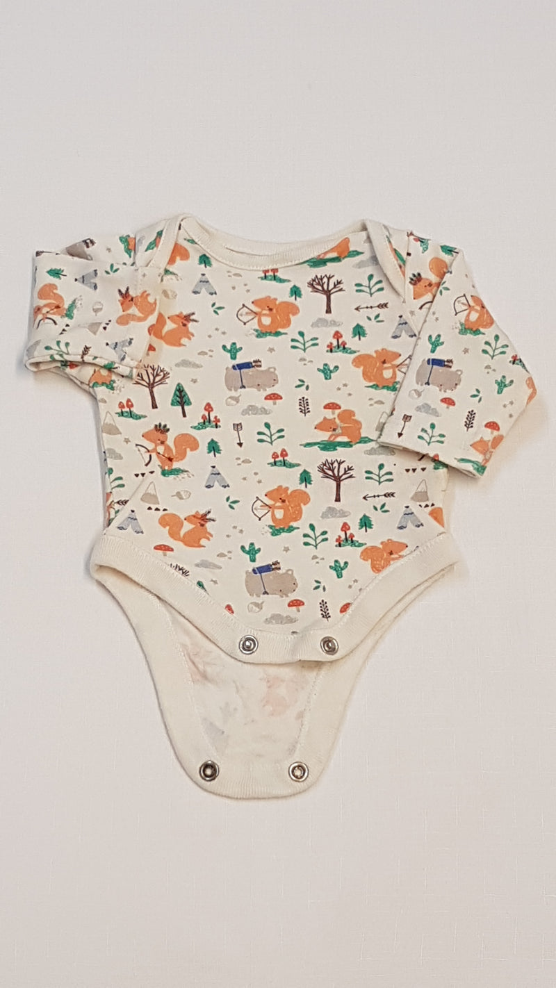 F&F KIDS ARANYOS  ERDŐ LAKÓI FIGURÁS KISFIÚ BODY 50
