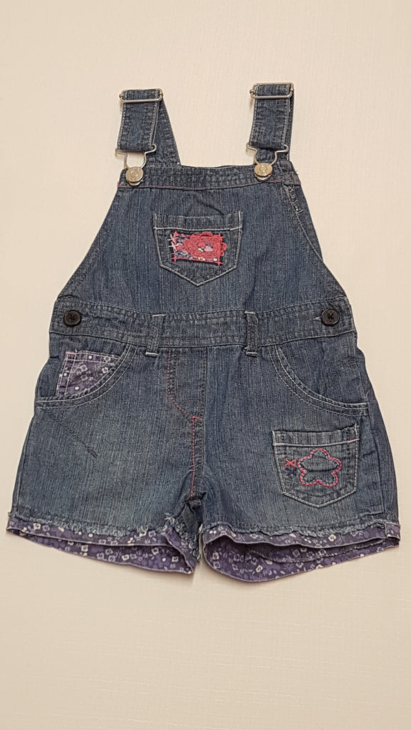 F&F KIDS HÍMZETT VIRÁGOS,KANTÁROS KISLÁNY FARMER RÖVIDNACI 92