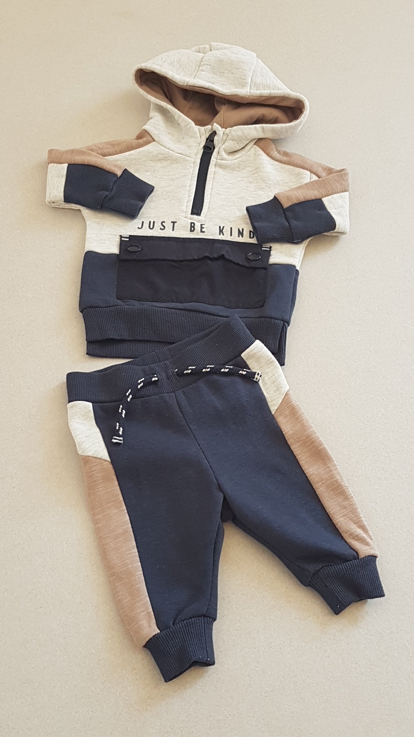 PRIMARK BABY KISFIÚ JOGGERS SZETT