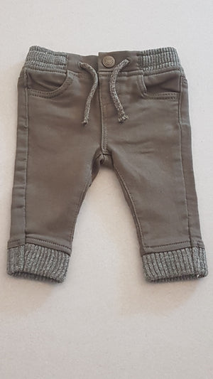 CÍMKÉS PRIMARK KISFIÚ JOGGERS