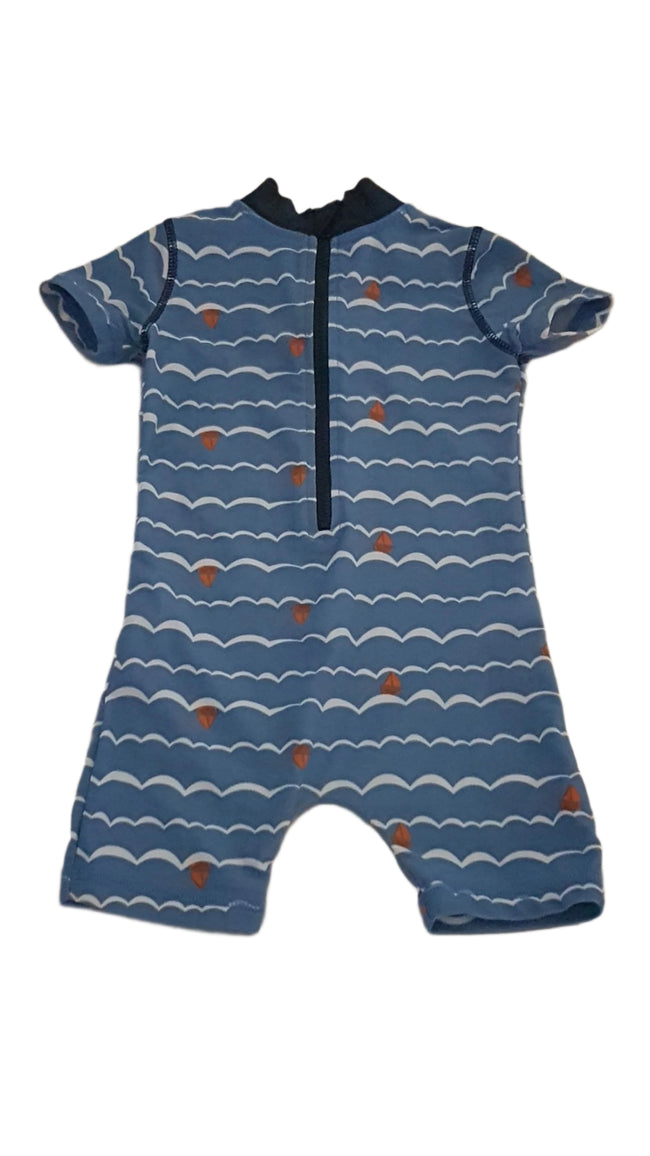 MAMAS&PAPAS KISFIÚ FÜRDŐDRESSZ Hover Image