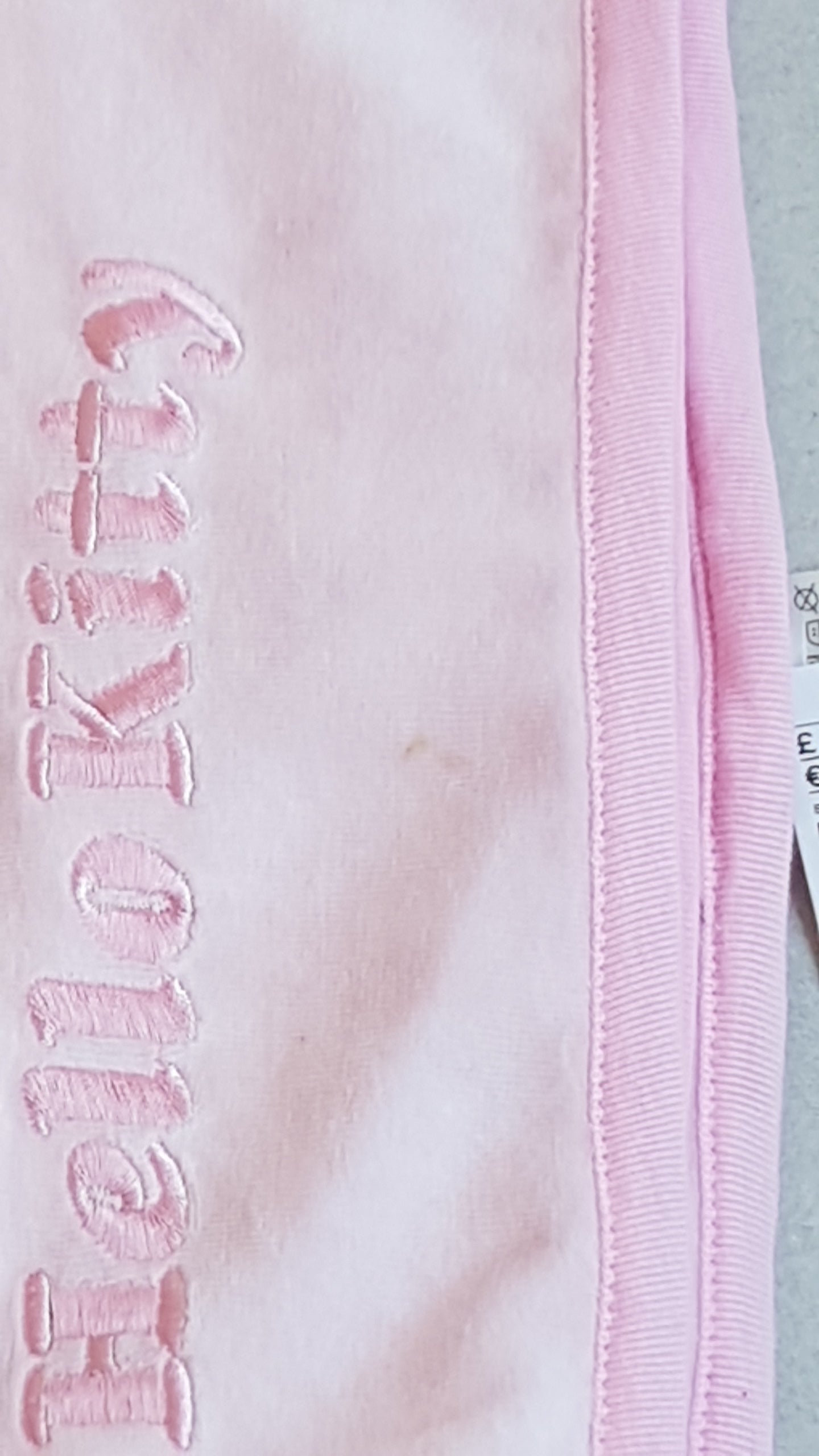 CÍMKÉS H&M HELLO KITTY KISLÁNY TAKARÓ