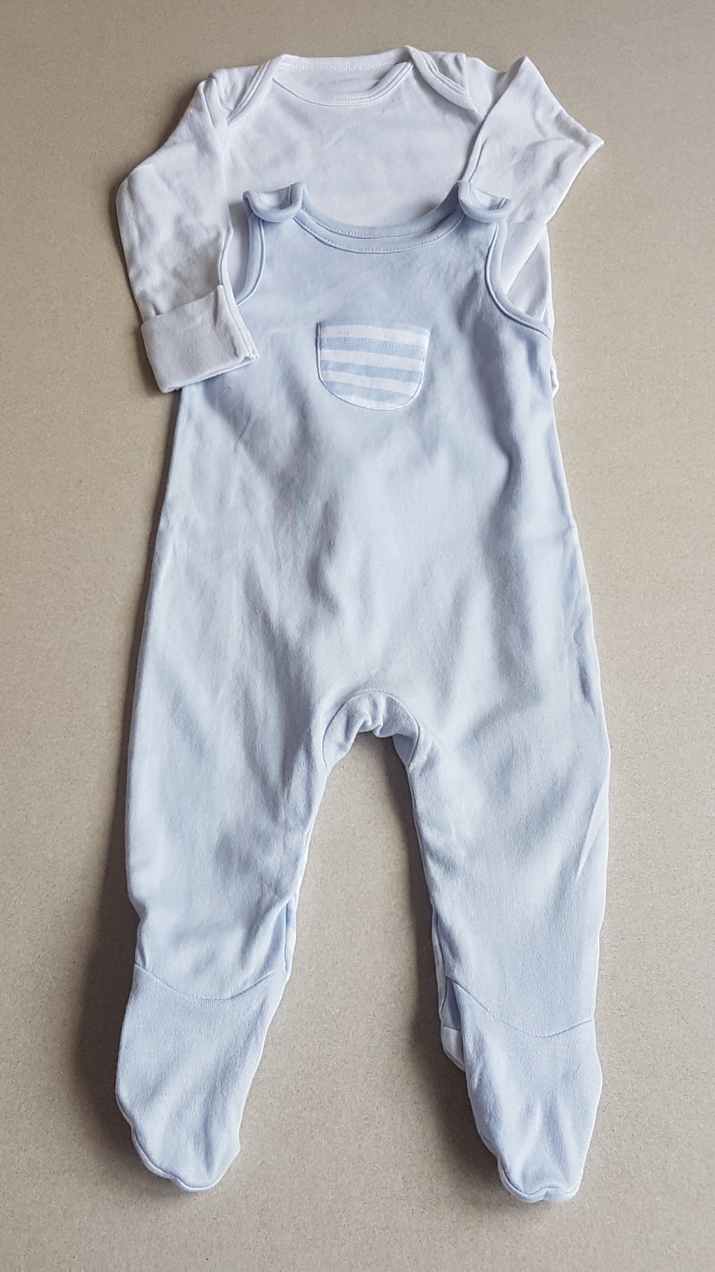 ÚJ MOTHERCARE KISFIÚ SZETT