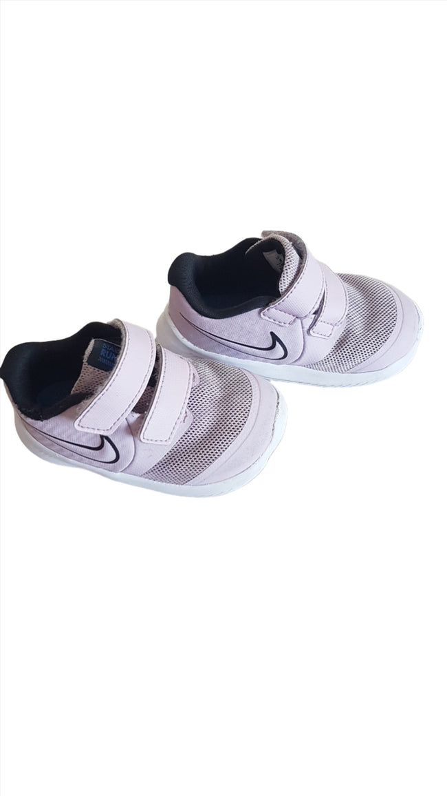 NIKE GOFAST PILLE KÖNNYŰ KISLÁNY SPORTCIPŐ Main Image