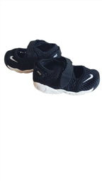NIKE UNISEX SPORTCIPŐ