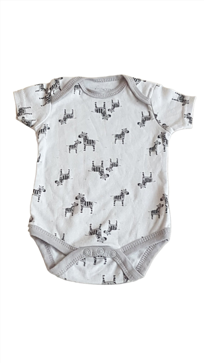 KYLE& DEENA UNISEX BODY 62 Hover Image