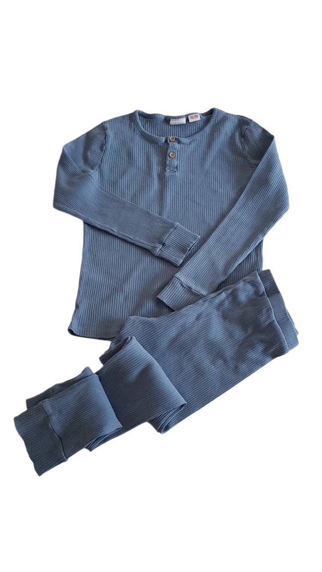 ZARA MINŐSÉGI KISFIÚ PIZSAMA   140 Hover Image