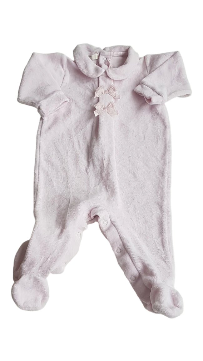 BENETTON TÜNDÉRI , PLÜSS KISLÁNY RUGDALÓZÓ 50-56 Hover Image