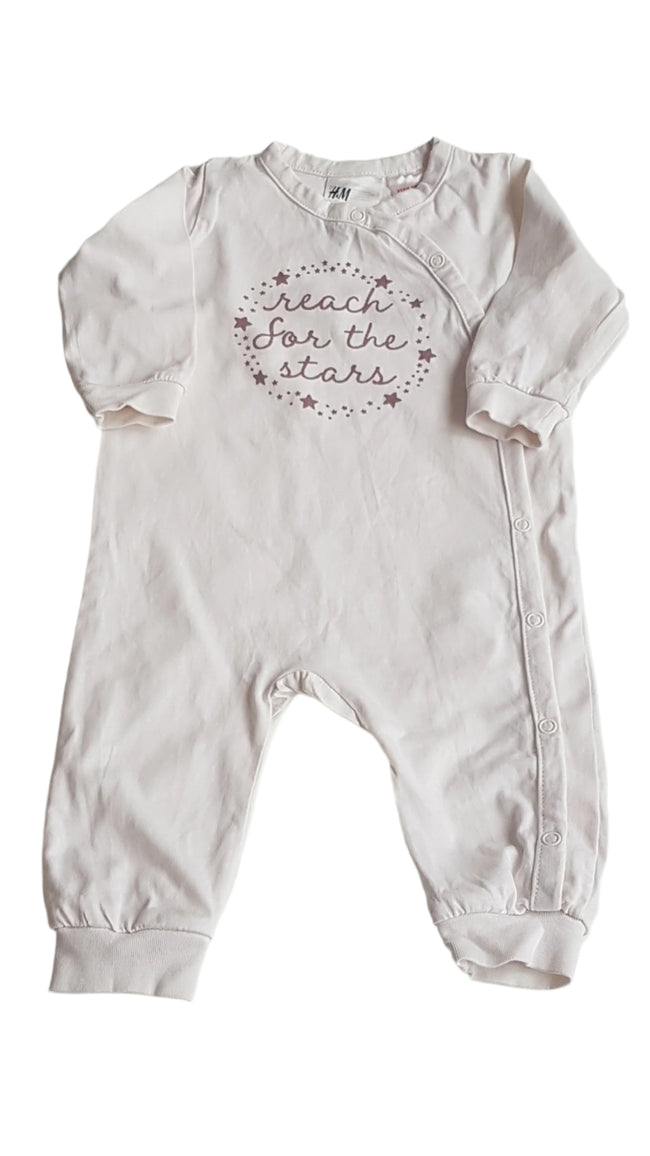 H&M FELIRATOS UNISEX RUGI  68 Hover Image
