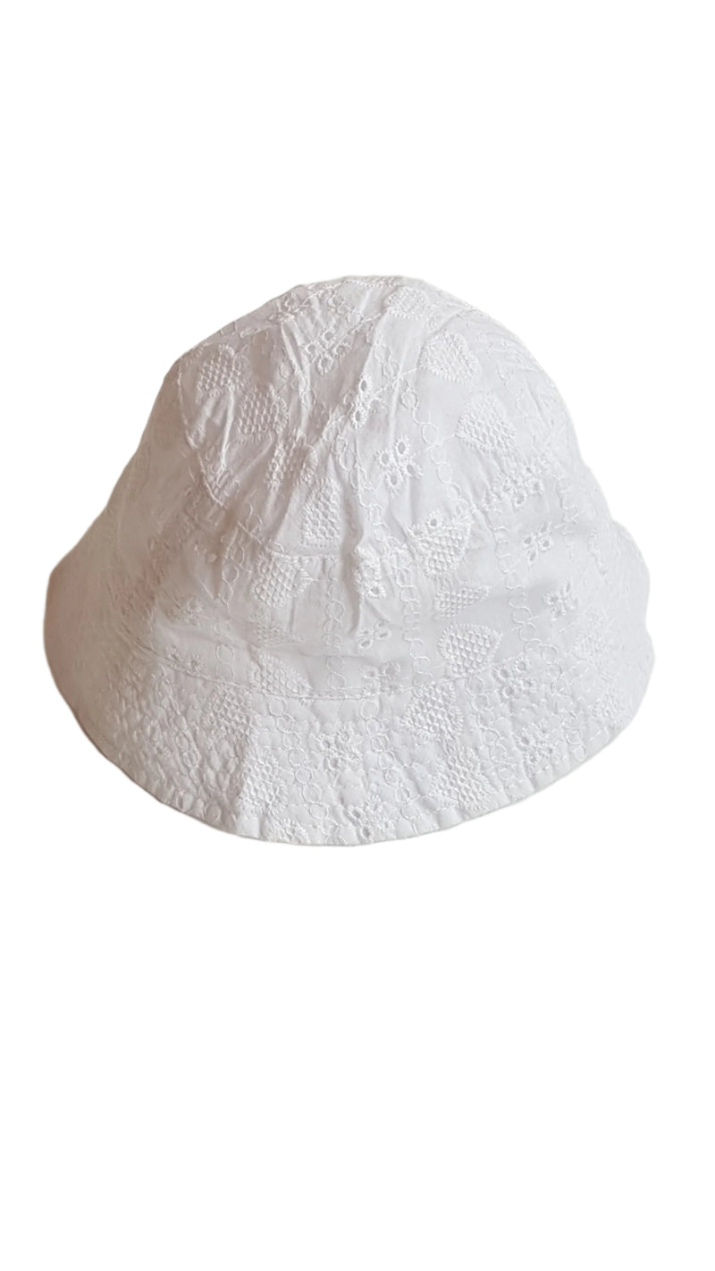 GEORGE FEHÉR SZÍNŰ, MADEIRÁS KISLÁNY KALAP 80-98