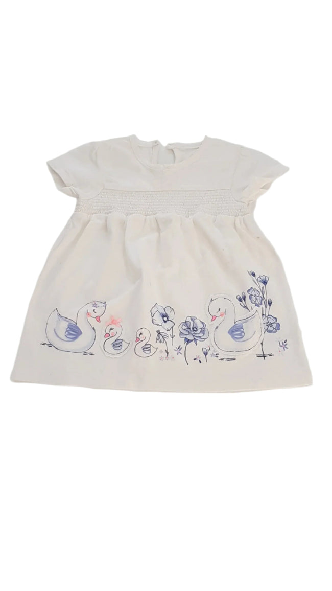 GEORGE TÜNDÉRI  HATTYÚS ,PAMUT KISLÁNY RUHÁCSKA 68-74 Hover Image