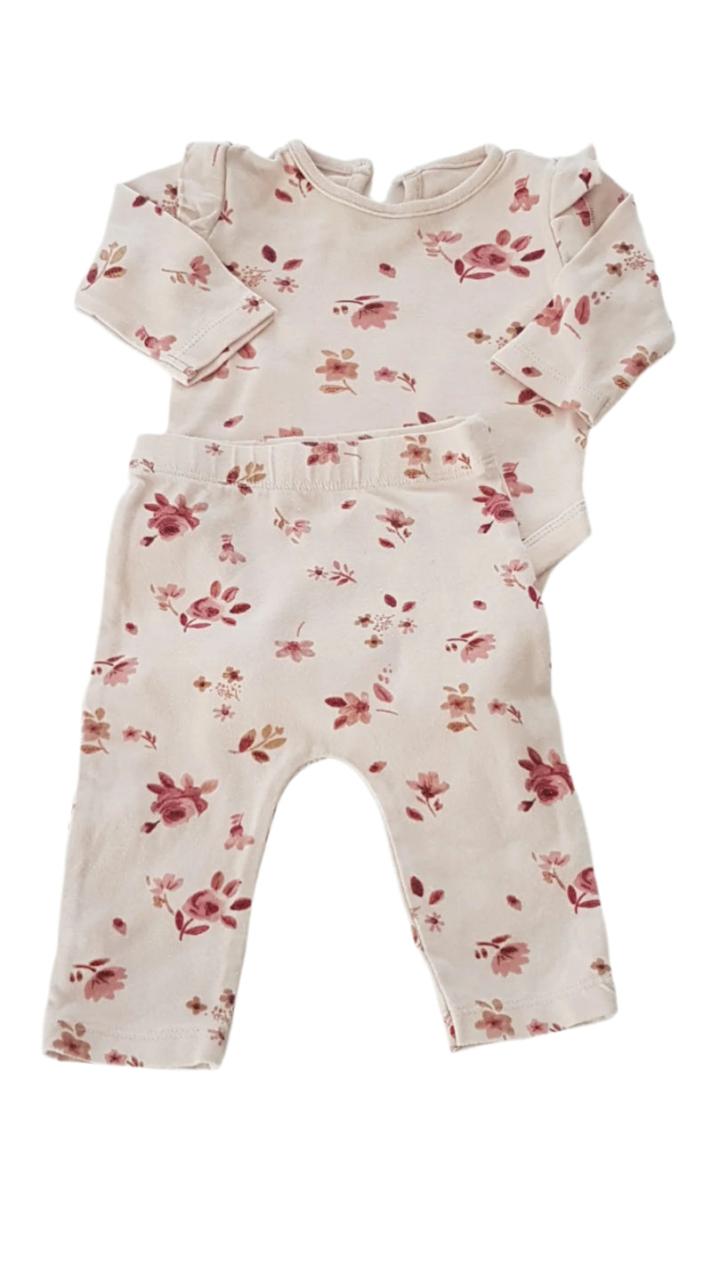 GEORGE CSODASZÉP VIRÁGOS KISLÁNY SZETT 56-62