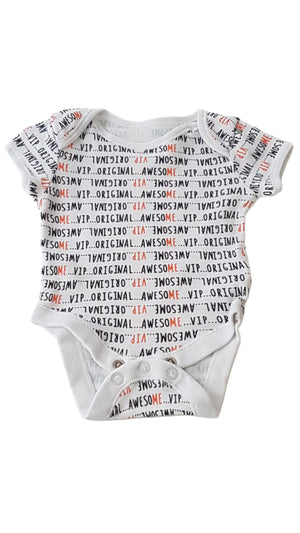 PRIMARK FELIRATOS UNISEX BODY 56