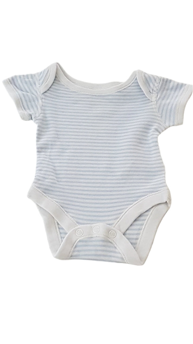 M&S KÉK & FEHÉR CSÍKOS KISFIÚ BODY 56 Hover Image