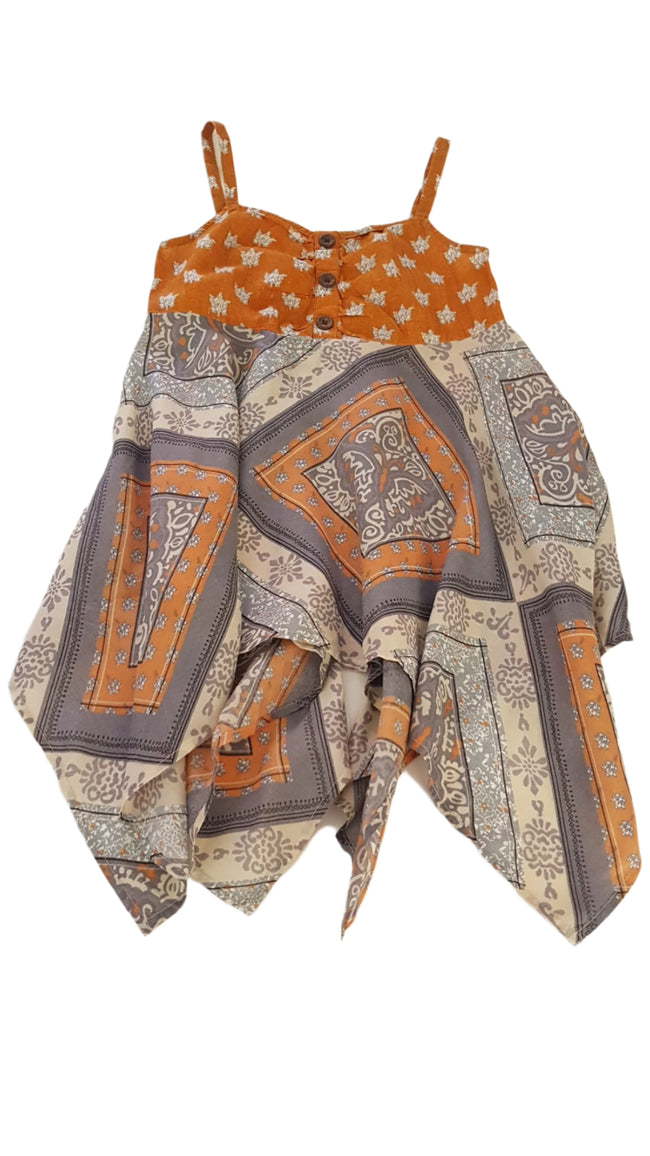 ÚJ NEXT TRENDI, LENGE  KISLÁNY RUHA 134-140 Hover Image