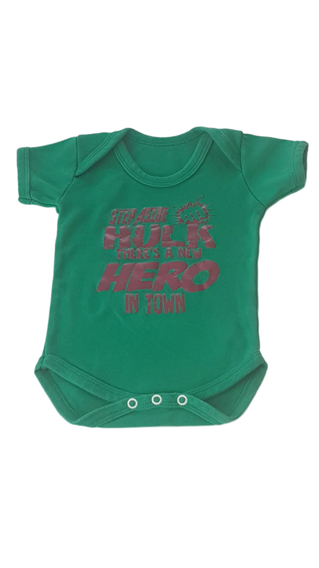 BASIC FELIRATOS KISFIÚ BODY 68 Hover Image