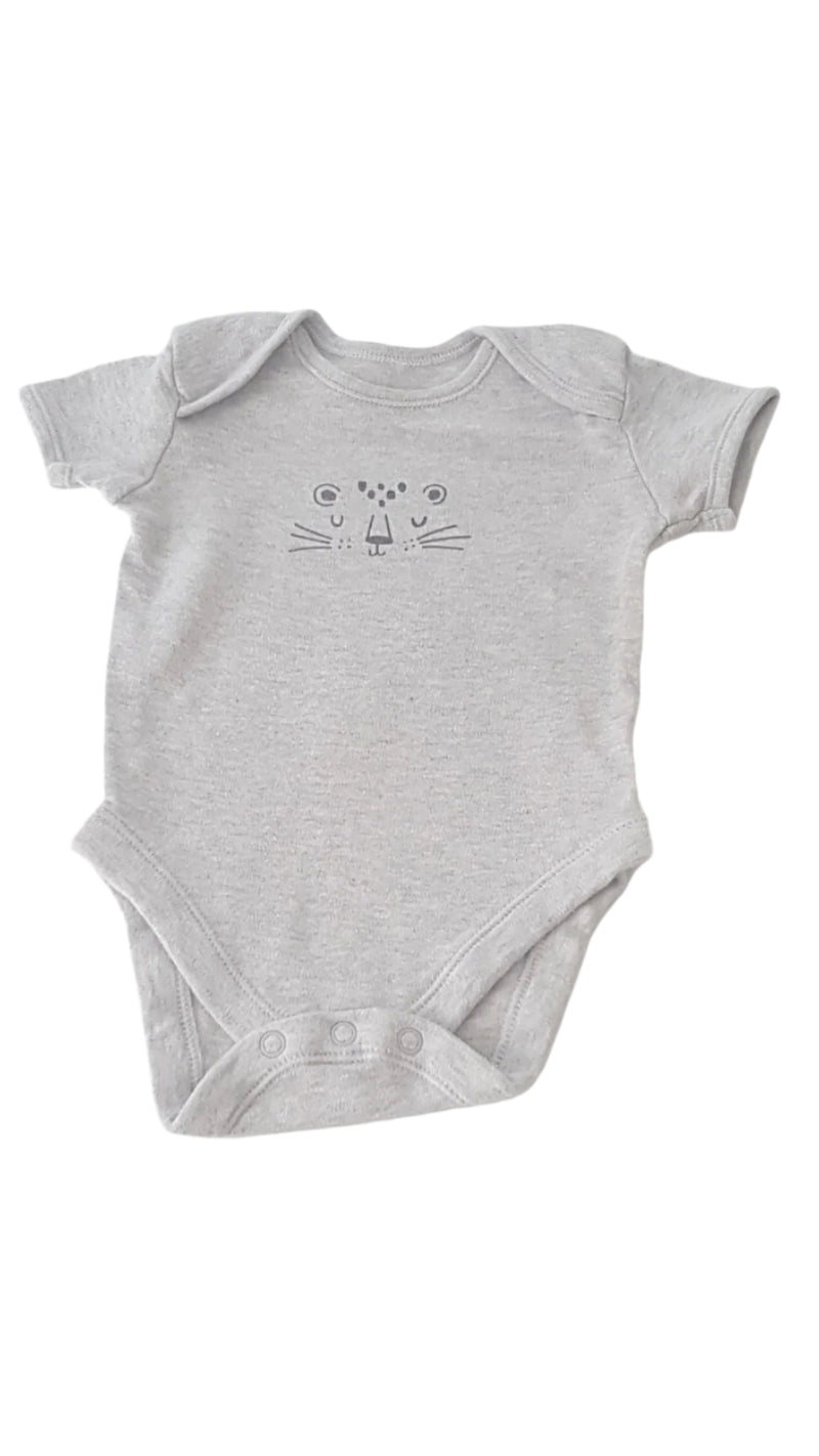 GEORGE ÁLLITOS KISFIÚ BODY 74-80