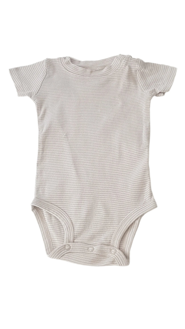 ÚJ CARTER'S VÉKONY CSÍKOS UNISEX BODY 74-80 Hover Image