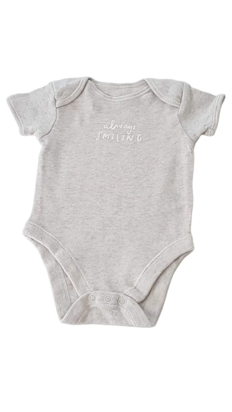 GEORGE ALWAYS SMILING FELIRATOS KISFIÚ BODY 68