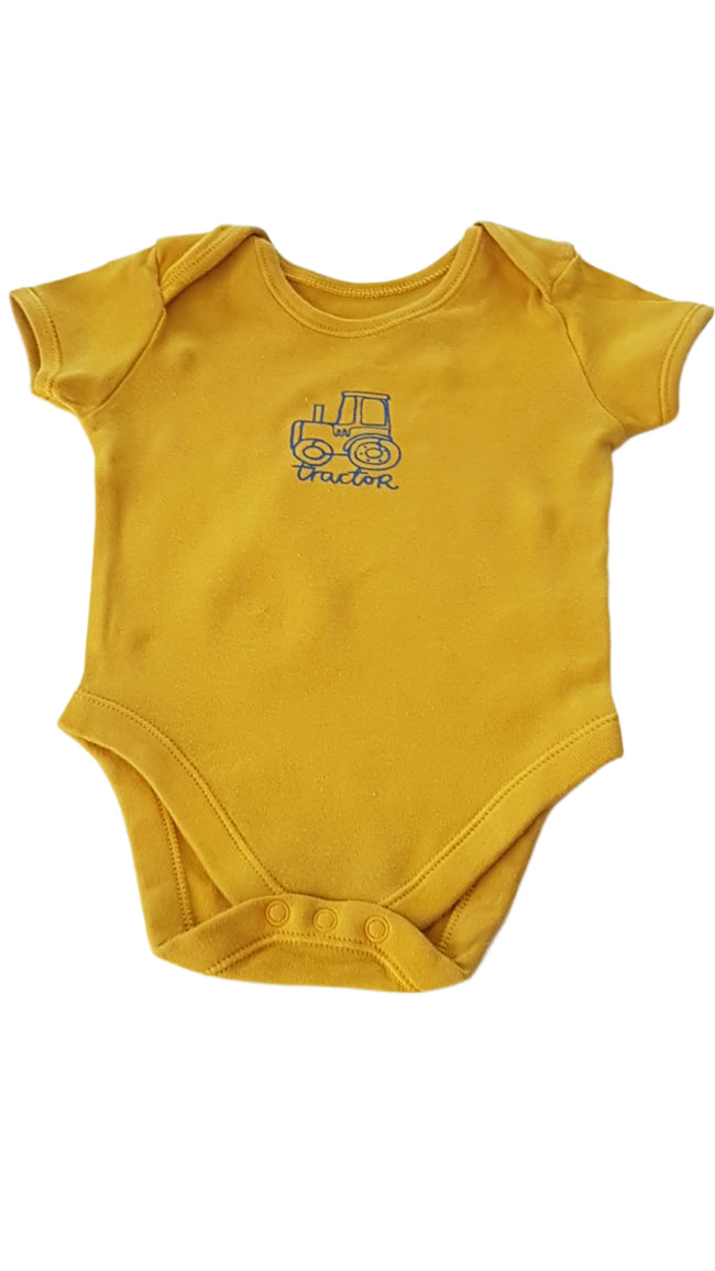 GEORGE TRAKTOR MINTÁS KISFIÚ BODY 74 Hover Image