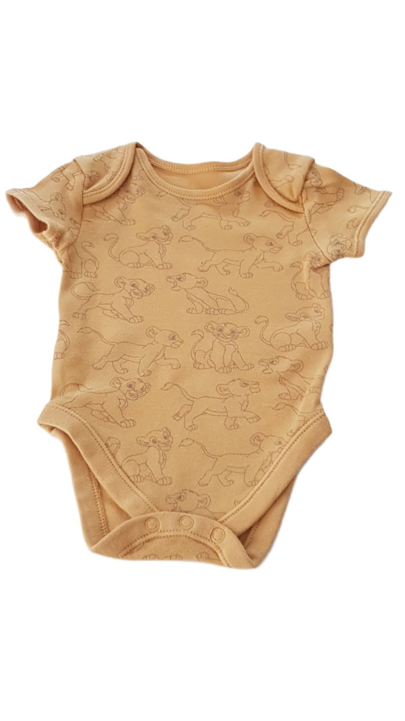 GEORGE DISNEY SIMBA KISFIÚ BODY 68