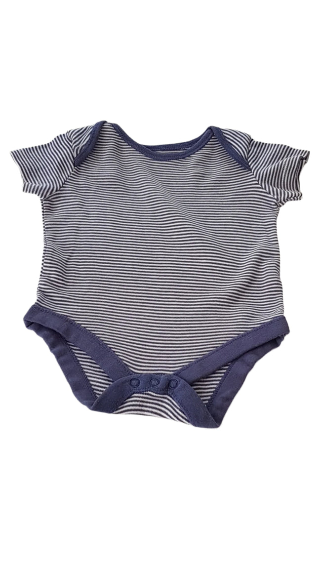 F&F CSÍKOS KISFIÚ BODY 74 Hover Image