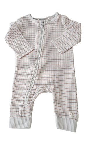 F&F CSÍKOS, CIPZÁRAS UNISEX RUGDALÓZÓ 62