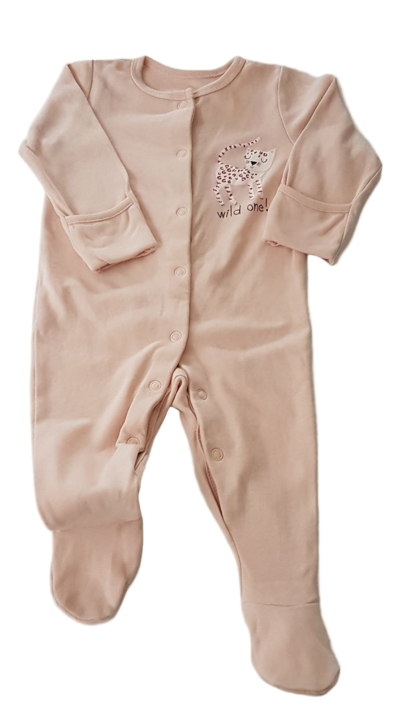 M&CO. PÚDER SZÍNŰ , CICÁS KISLÁNY RUGDALÓZÓ 62