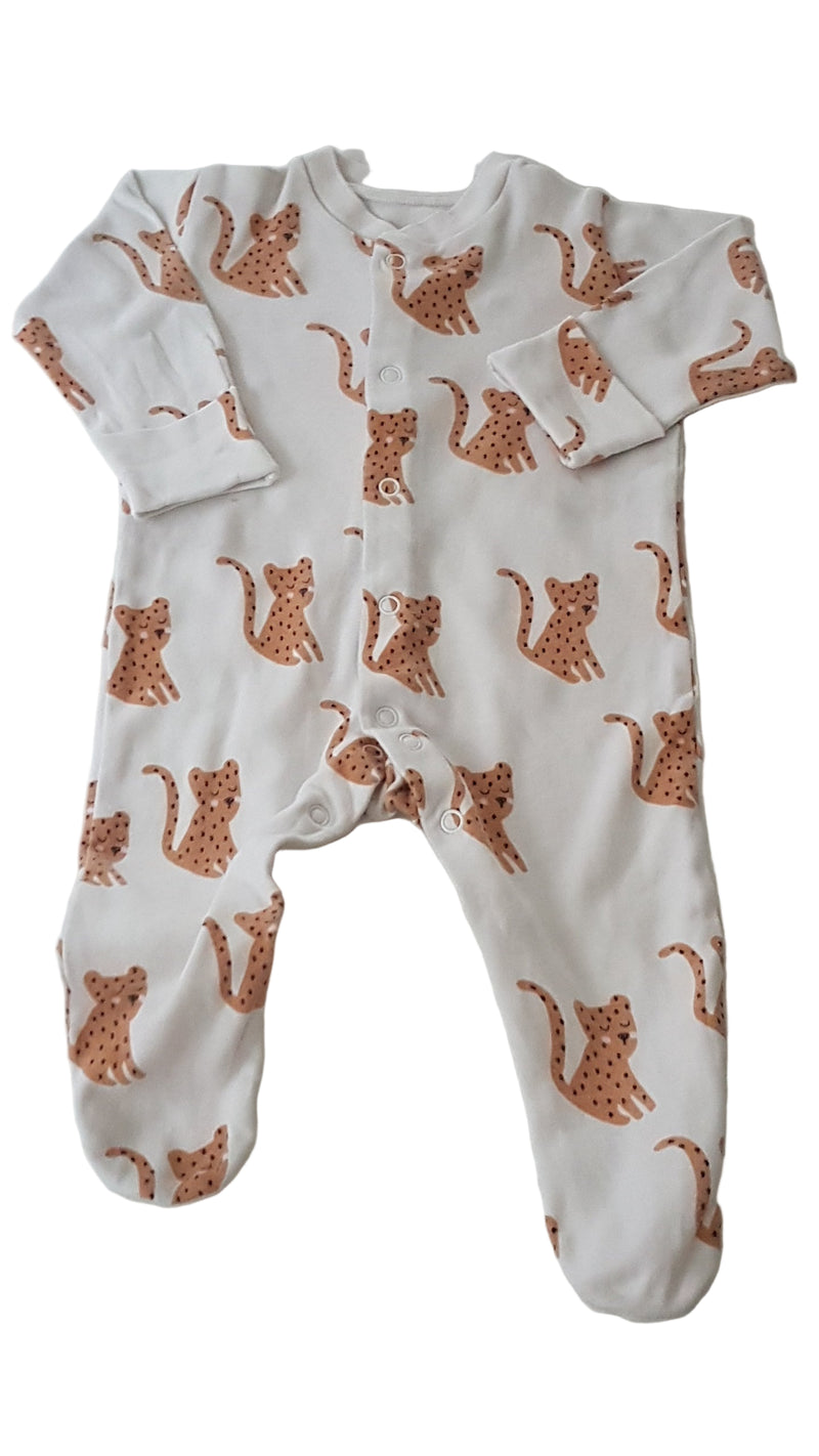 M&S ÁLLATOS KISFIÚ RUGDALÓZÓ 62