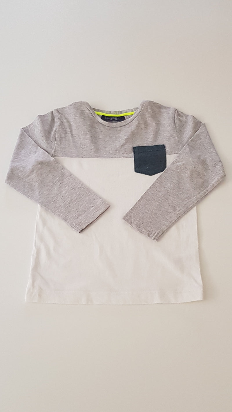 NEXT SZÜRKE-FEHÉR KISFIÚ FELSŐ 98