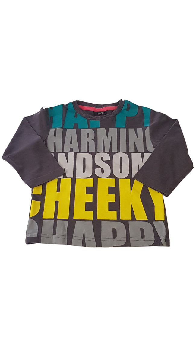 NEXT SZÍNES FELIRATOS KISFIÚ FELSŐ 86 Hover Image