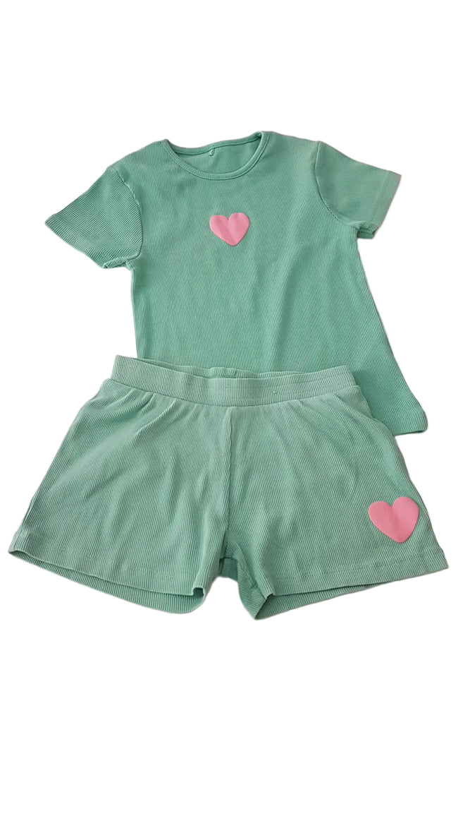 GEORGE ZÖLD SZÍNŰ, SZÍVECSKÉS KISLÁNY SZETT 110-116 Hover Image