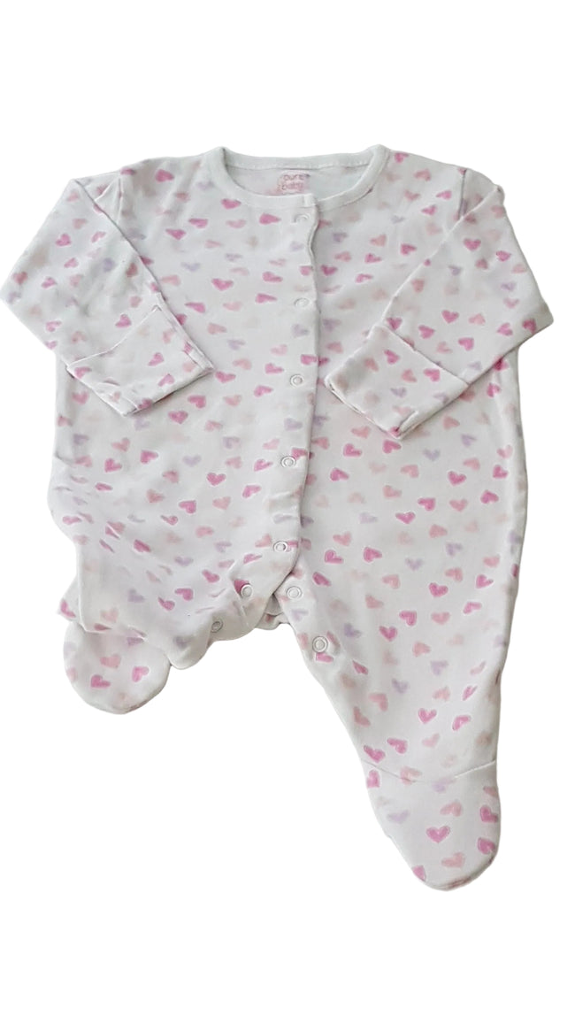 PURE BABY SZÍVECSKÉS KISLÁNY RUGDALÓZÓ 62 Hover Image