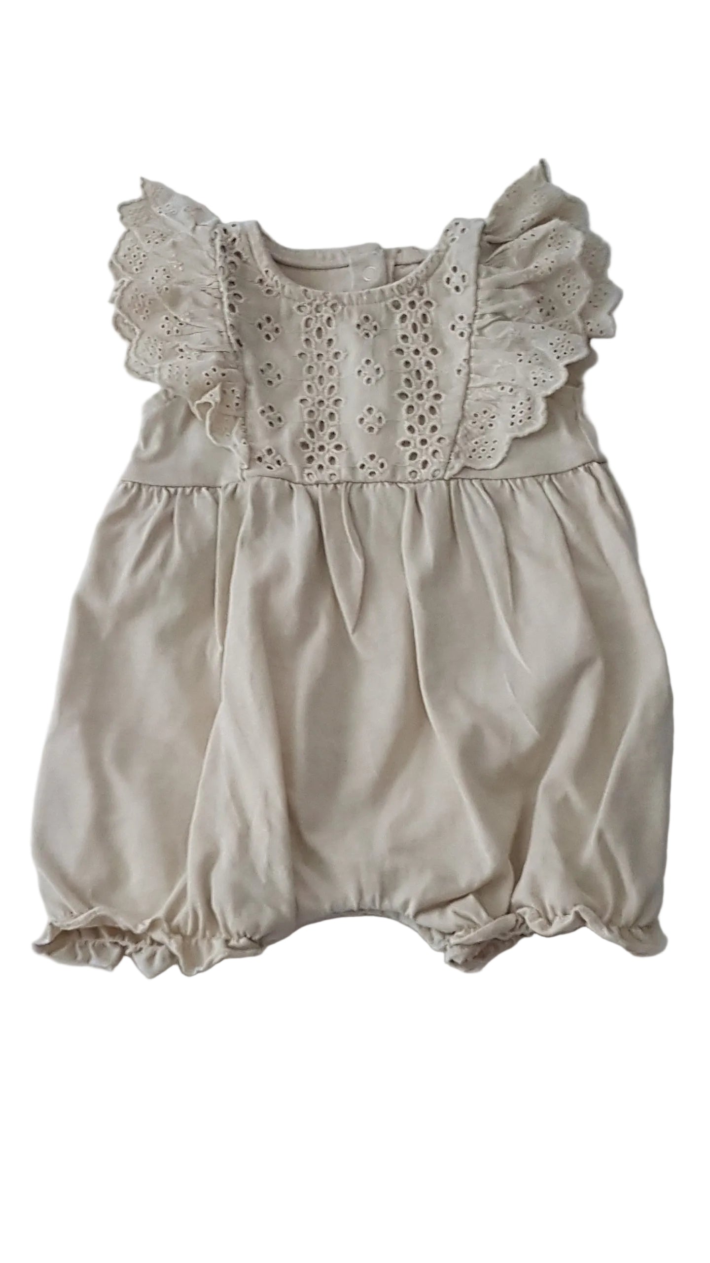 ÚJ EKRÜ SZÍNŰ , MADEIRÁS KISLÁNY PLAYSUIT 62