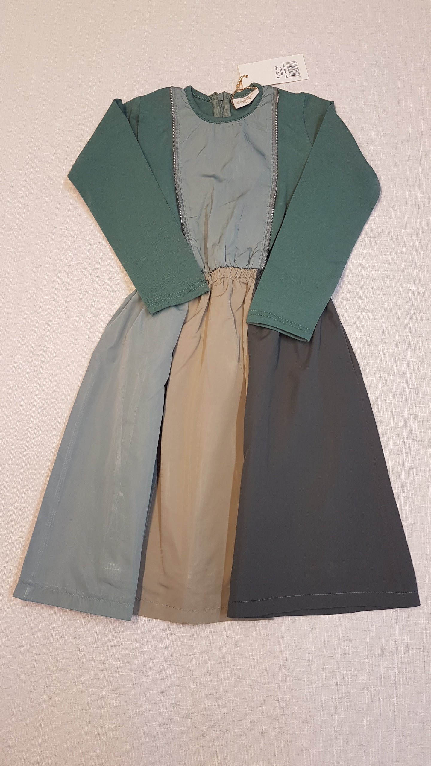 CIMKÉS ZANILLI EXTRAMINŐSÉGŰ KÜLÖNLEGES KISLÁNY RUHA