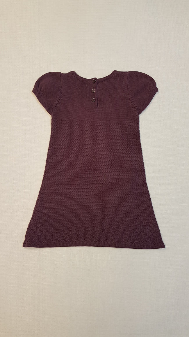 LILA SZÍNŰ, KÖTÖTT, DIVATOS, HÍMZETT SZÍNES VIRÁGOKKAL DÍSZÍTETT KISLÁNY RUHÁCSKA Main Image