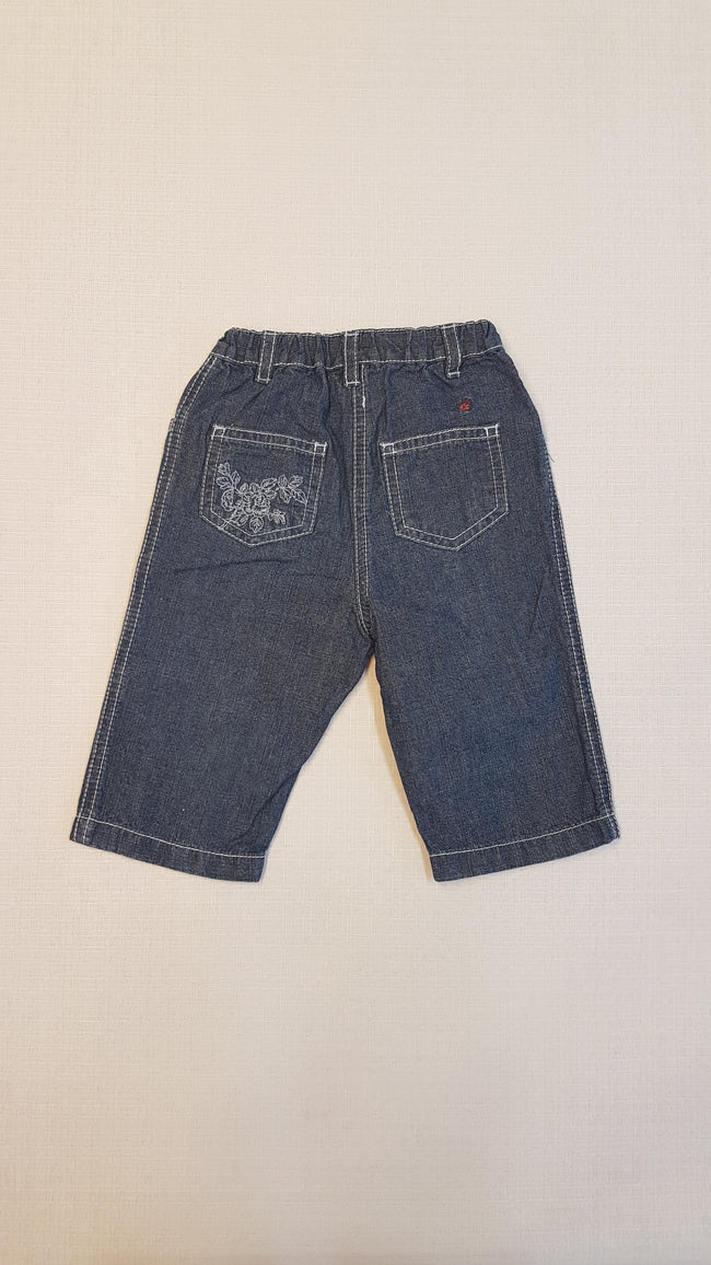 PETIT BATEAU DIVATOS,CÉRNAMINTÁS,GUMIS DEREKÚ, FARMER HATÁSÚ KISLÁNY NADRÁG , ELÖL HÍMZETT LEPKÉVEL-HÁTUL VIRÁGMINTÁVAL DÍSZÍTVE Main Image