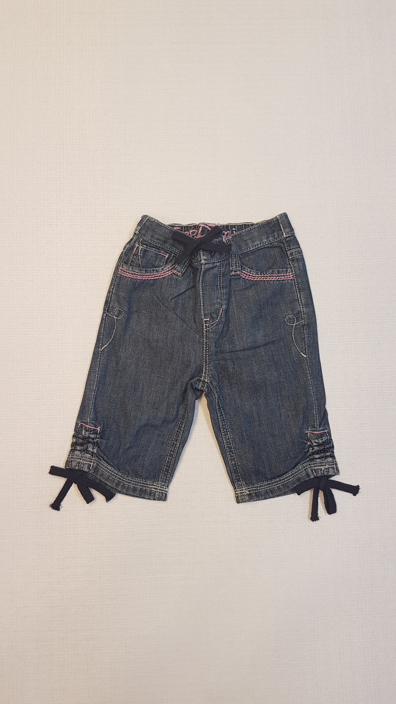 GAP VAGÁNY, TRENDI, BABY FARMER TÉRDNADRÁG, RÓZSASZÍN CÉRNAMINTÁVAL DÍSZÍTVE