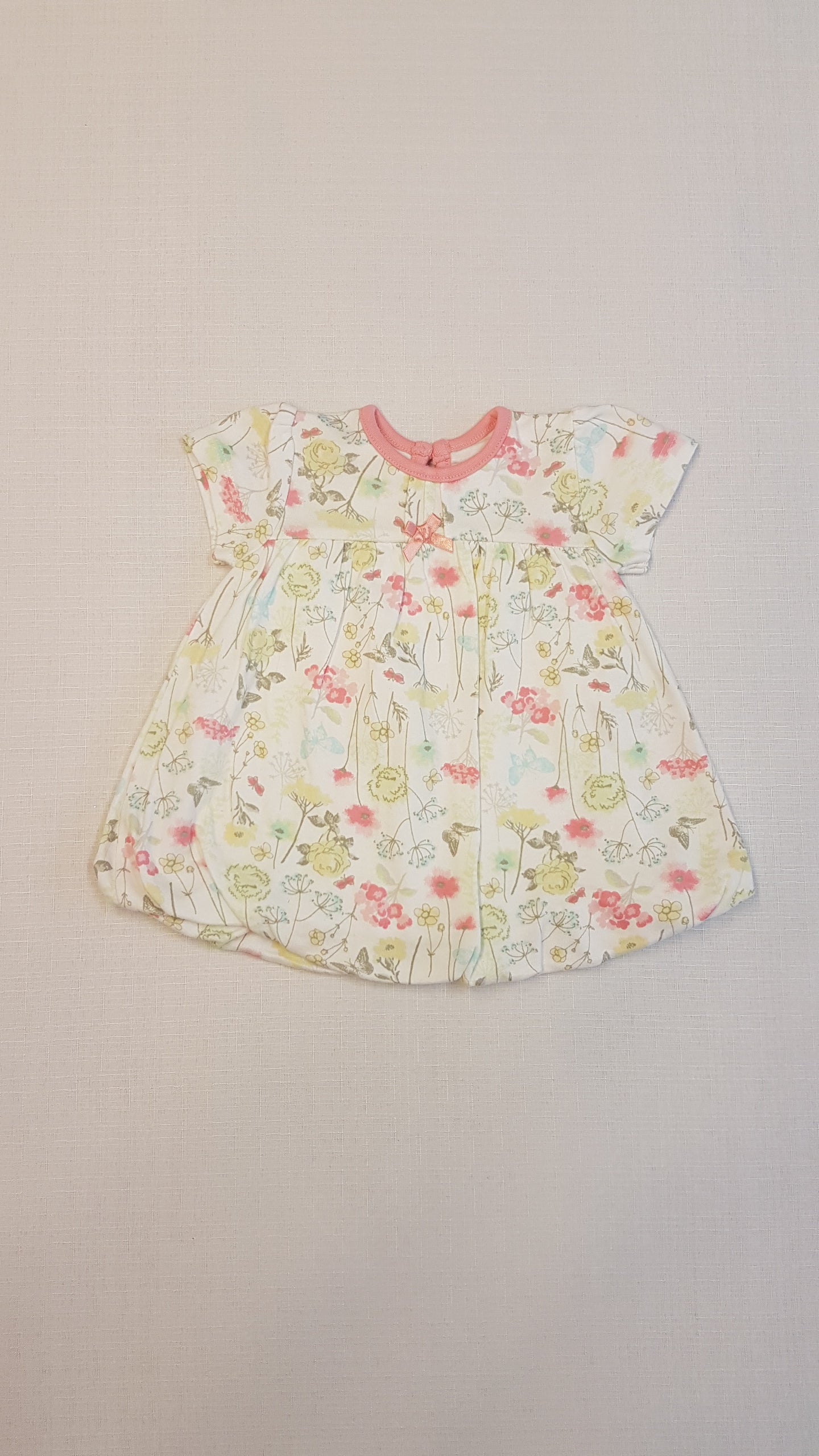 ÚJ BABY BUGGYOS ALJÚ, SZÍNES , VIRÁGMINTÁS KISLÁNY RUHÁCSKA