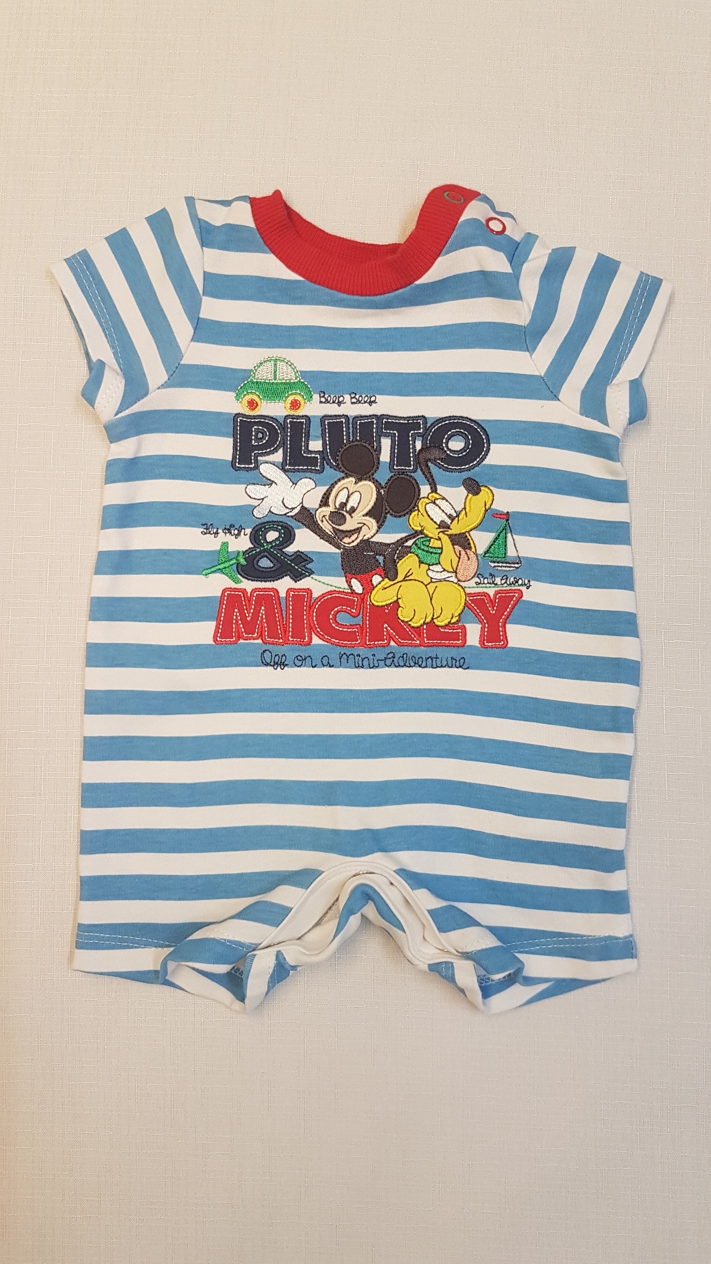 DISNEY BABY HÍMZETT VIDÁM FIGURÁS FELIRATOS  KISFIÚ NAPOZÓ 56