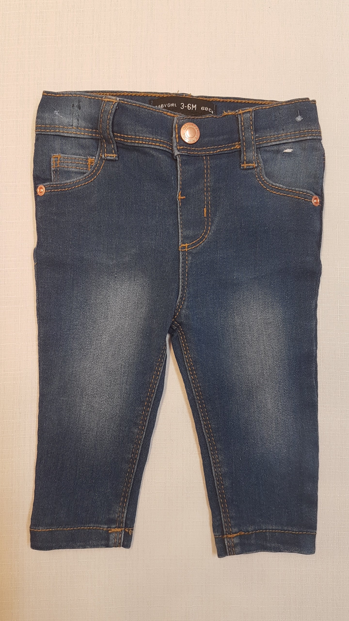 ÚJ DENIM CO SZTRECSI, PUHA KOPTATOTT, BARNA CÉRNAMINTÁS KISLÁNY FARMERNADRÁG