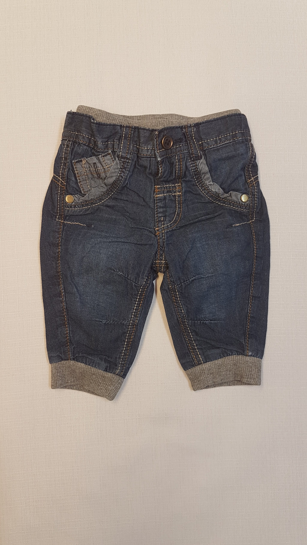 GEORGE ÉDI-BÉDI KOPTATOTT, FARMER UTÁNZATÚ, VASTAG-BÉLELT KISLÁNY NACI 56-62