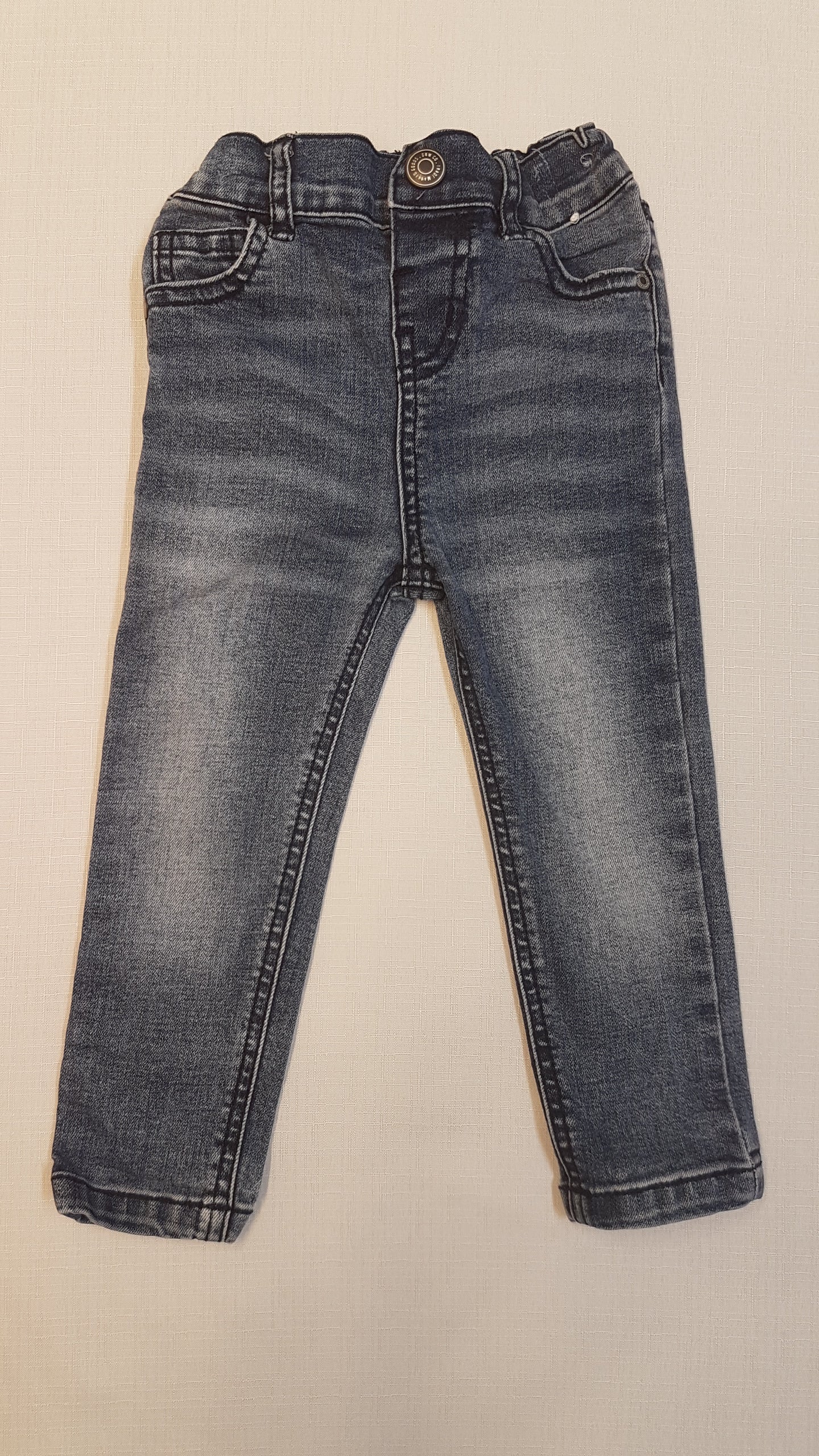 DENIM CO KOPTATOTT, VAGÁNY , SZTRECSI FARMER NADRÁG, ÁLLÍTHATÓ GUMIS DERÉKRÉSSZEL 86