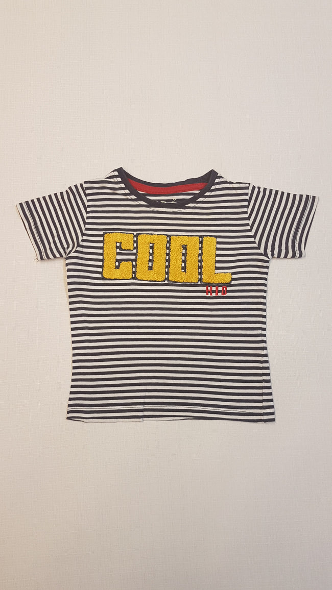 URBAN TRENDI FELIRATOS CSÍKOS KISFIÚ POLÓ Hover Image