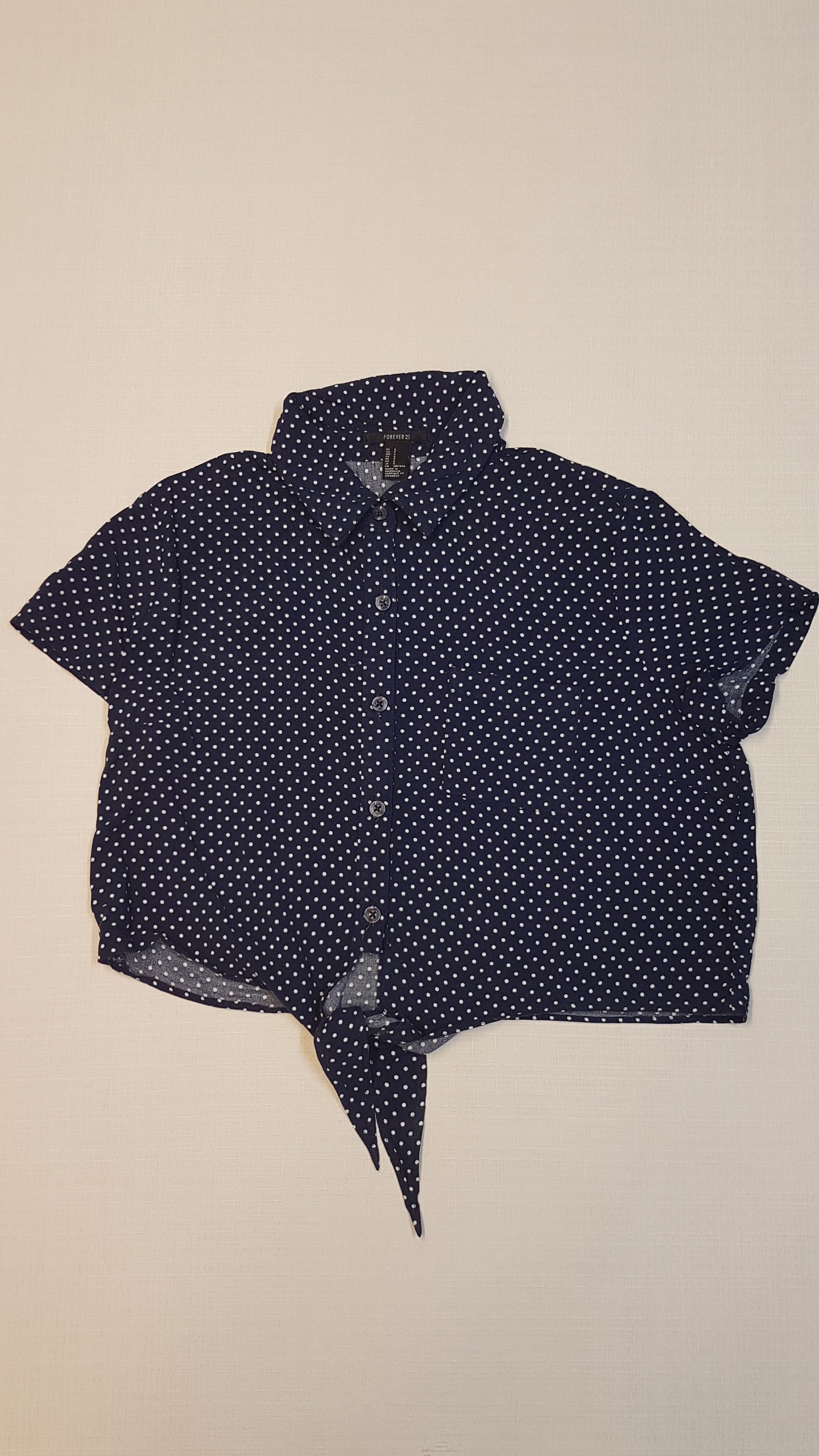 FOREVER 21 TRENDI DIVATOS SÖTÉTKÉK FEHÉR PÖTTYÖS KISLÁNY  KÖTŐS FELSŐ