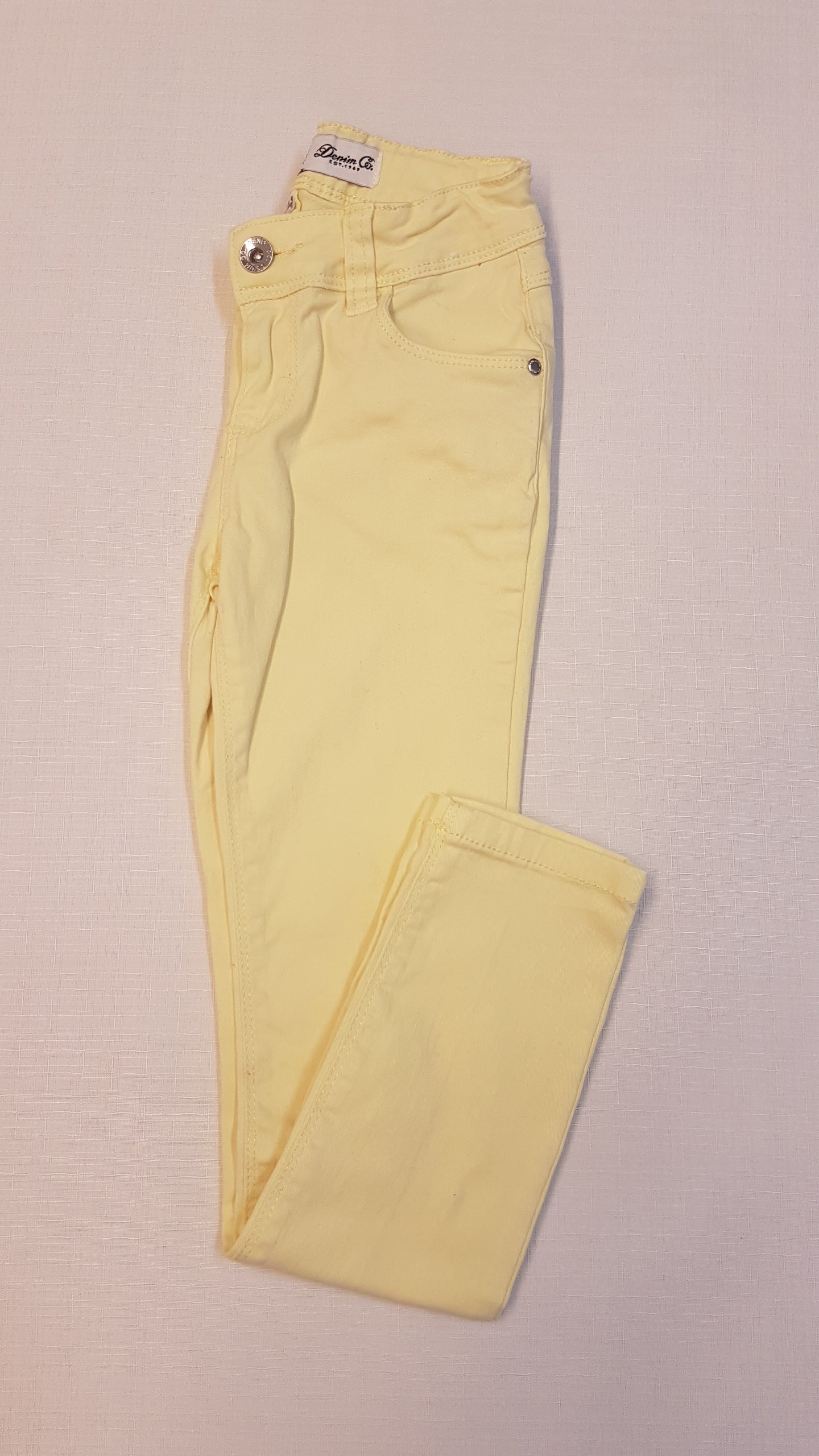 DENIM CO SKINNY DIVATOS KISLÁNY FARMER NADRÁG, ÁLLÍTHATÓ GUMIS DERÉKRÉSSZEL