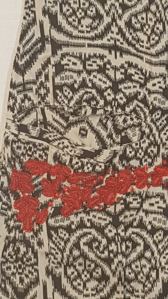 TRENDI DIVATOS 2 OLDALT ZSEBES PIROS GYÖNGYÖKKEL DÍSZÍTETT KISLÁNY TUNIKA RUHA Main Image